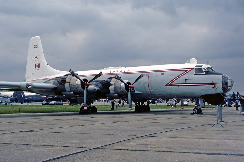 Canadair CL-28 Argus (CP-107 II) au statique