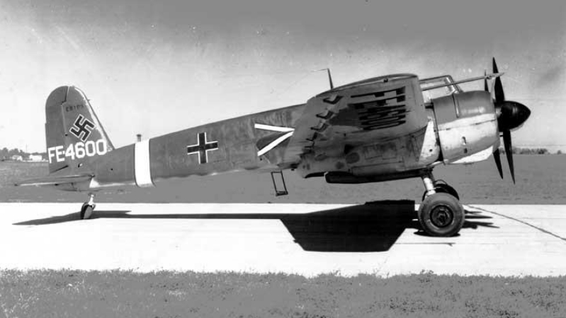Henschel Hs 129B-1 de côté