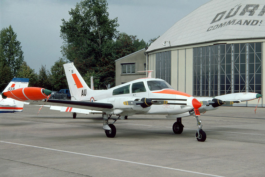 Cessna 310Q français du CEV