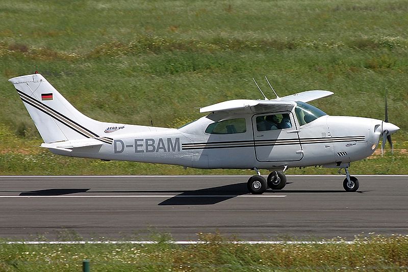 Cessna 210L Centurion civil