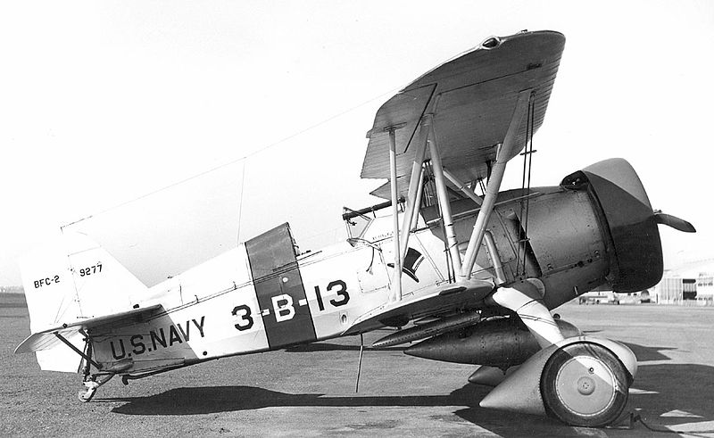 Curtiss F11C-2 Goshawk de l'US Navy au sol