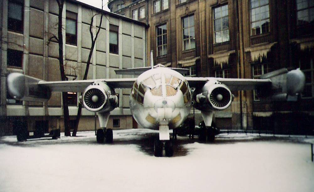 Dornier Do 31E3 vu de front