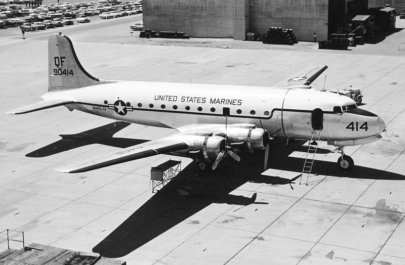 Douglas C-54R Skymaster (R5D-4) de l'US Marine Corp