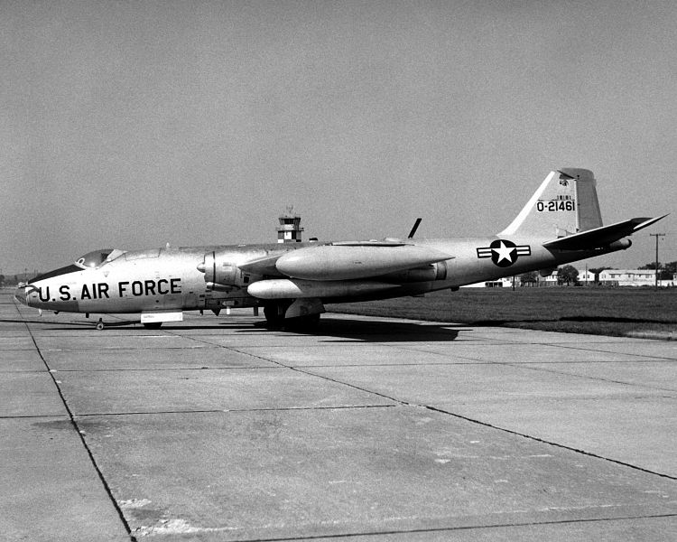 Martin EB-57A Night Intruder de l'USAF au sol