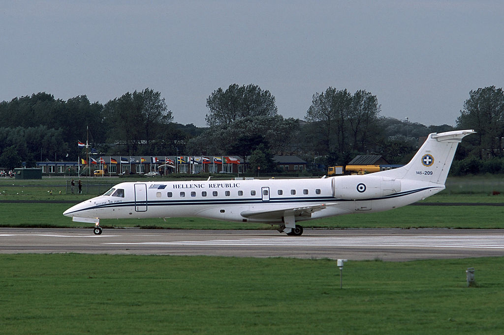 Embraer ERJ-135LR grec
