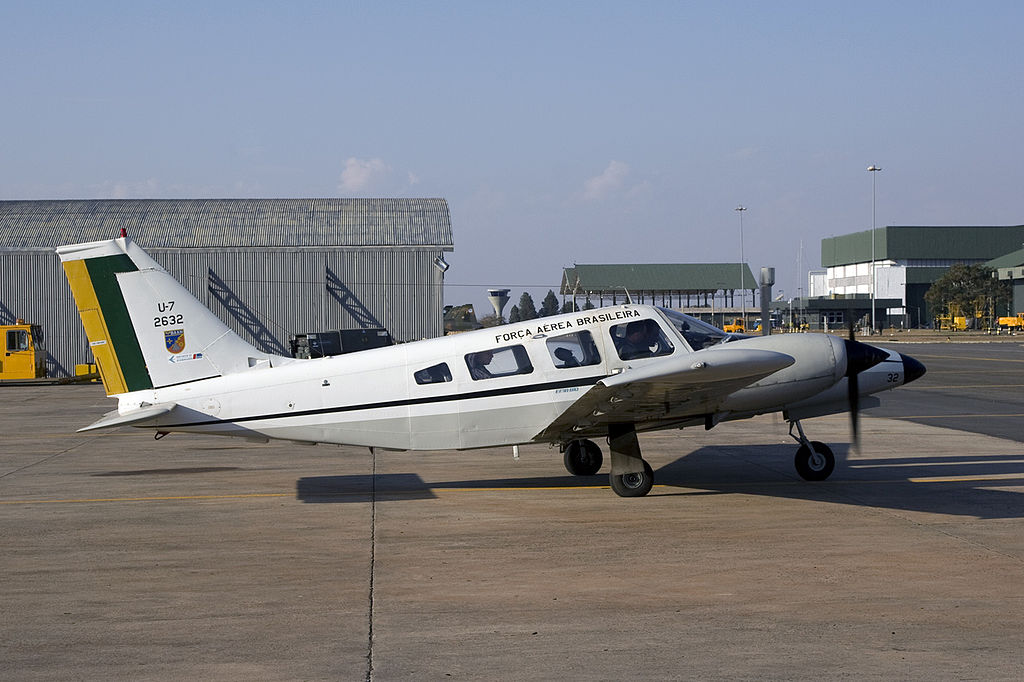 Piper PA-34 Seneca (U-7) brésilien
