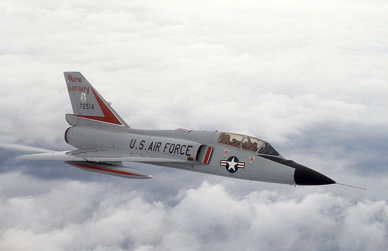 Convair F-106B Delta Dart en vol