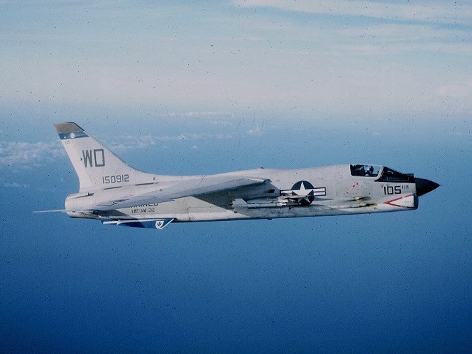 Vought F-8 Crusader (F-8E) de l'USMC