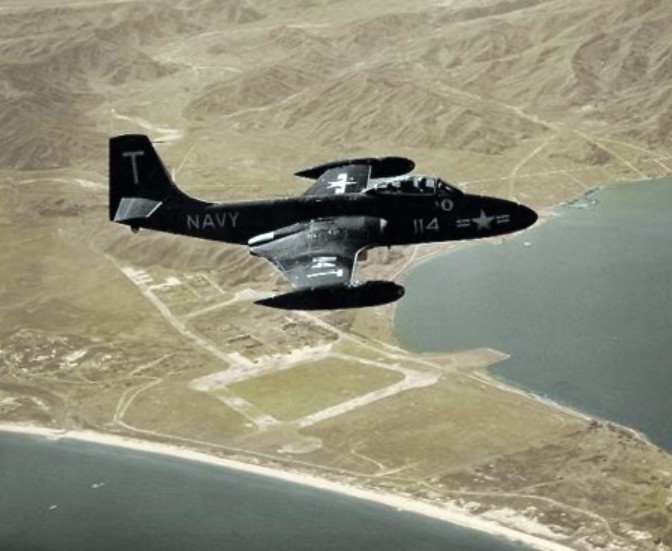 McDonnell F-2 Banshee (F2H-2) de l'US Navy en vol