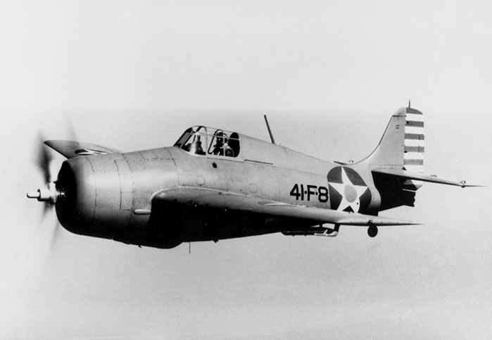 Grumman F4F-4 Wildcat de l'US Navy en vol