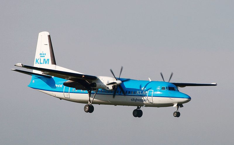 Fokker F50 civil en vol train sorti