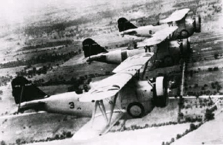 Grumman FF-2 Fifi en formation