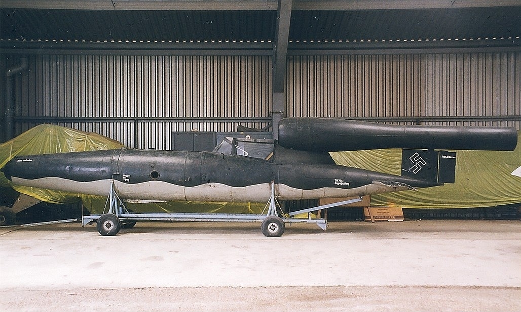 Fieseler Fi 103R-IV vu de profil