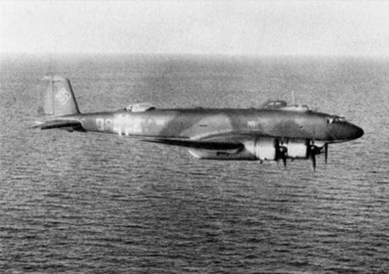 Focke-Wulf Fw 200C-2 Kondor de la Luftwaffe en vol