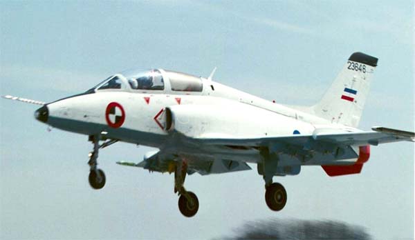 SOKO G-4M Super Galeb train sorti