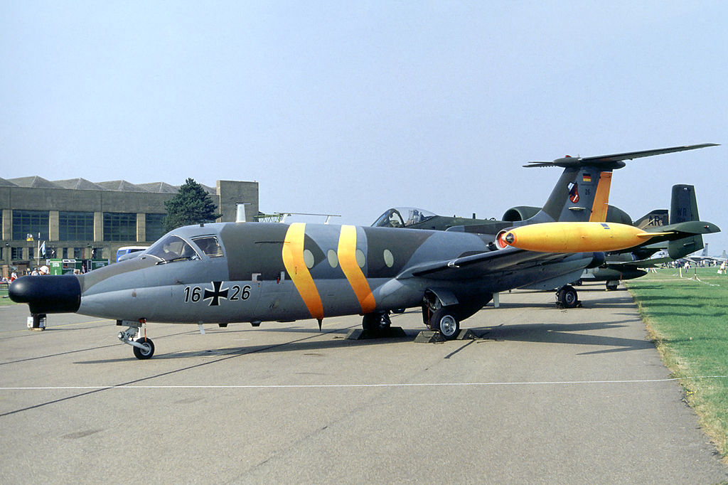 HFB 320ECM Hansa Jet camouflé