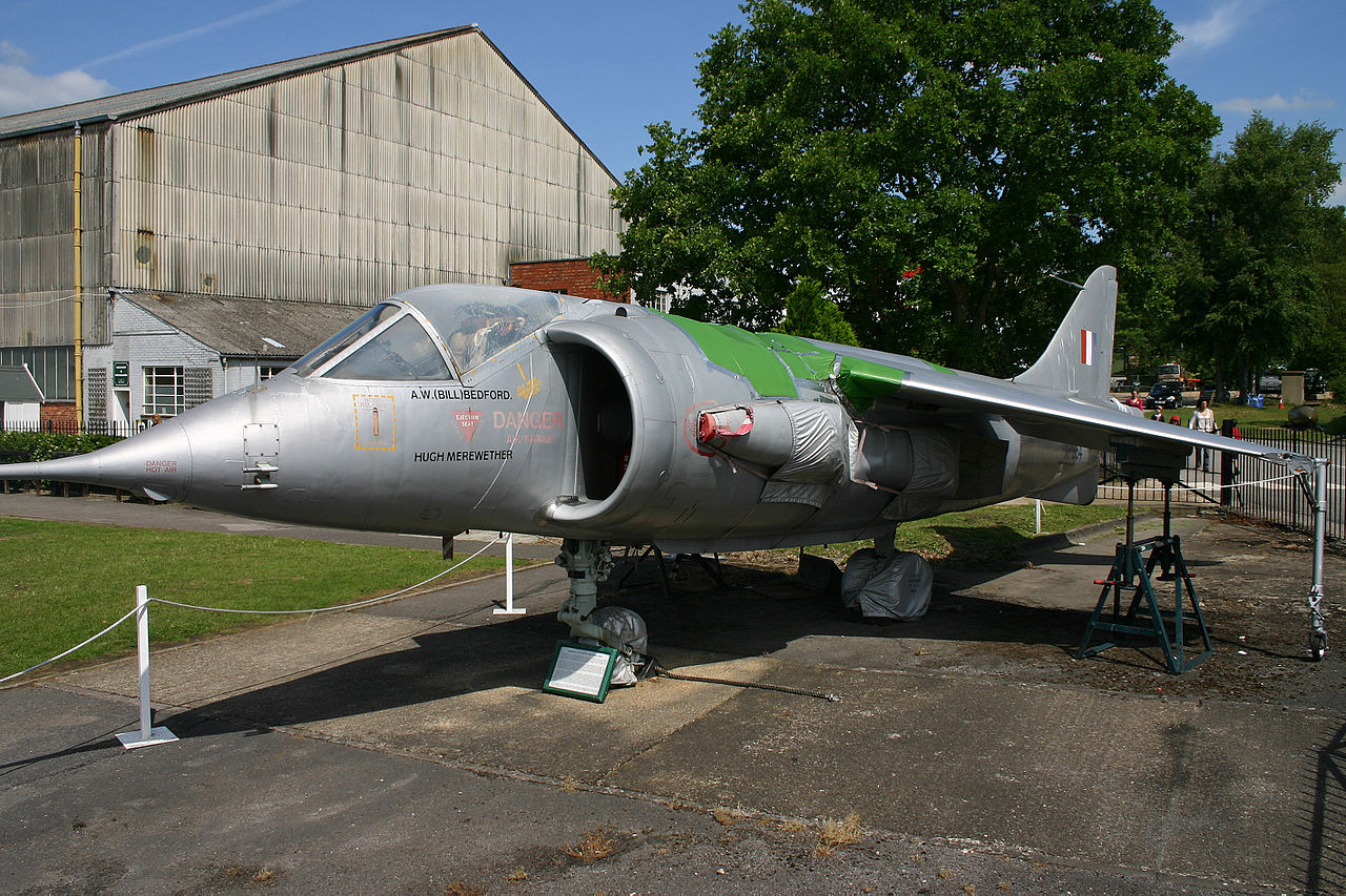 Hawker P.1127 Kestrel XP984 vu de l'avant