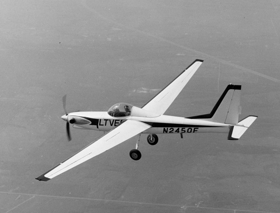 Vought XQM-93 (L450F) en vol