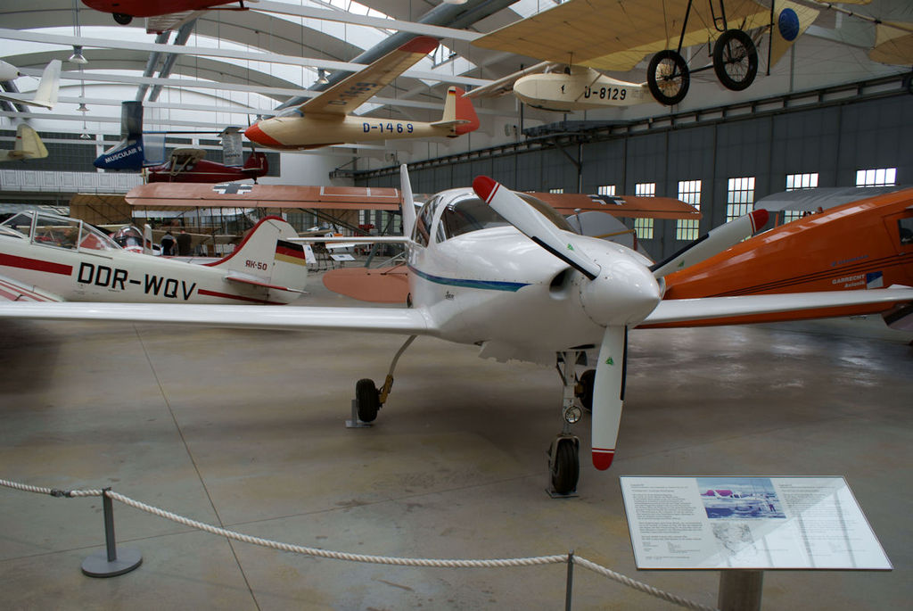 Lancair IV exposé vu de l'avant