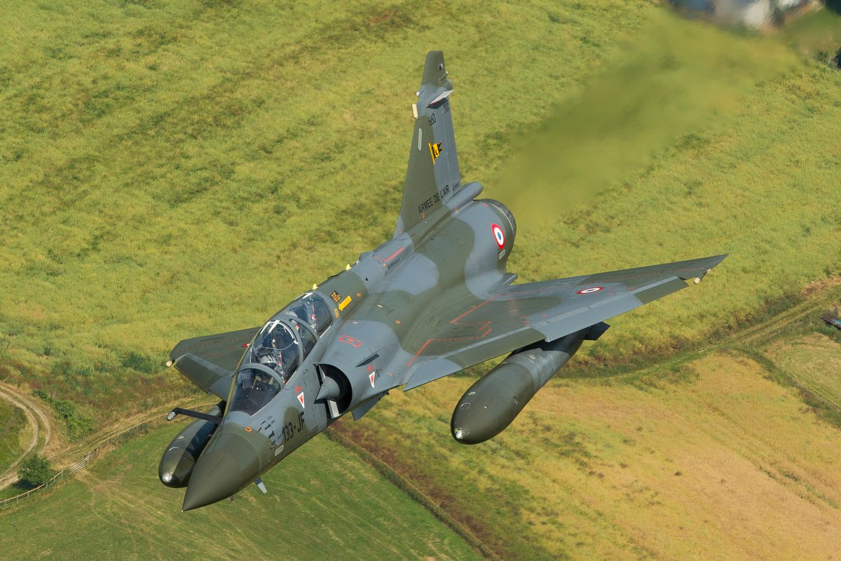 Dassault Mirage 2000D français