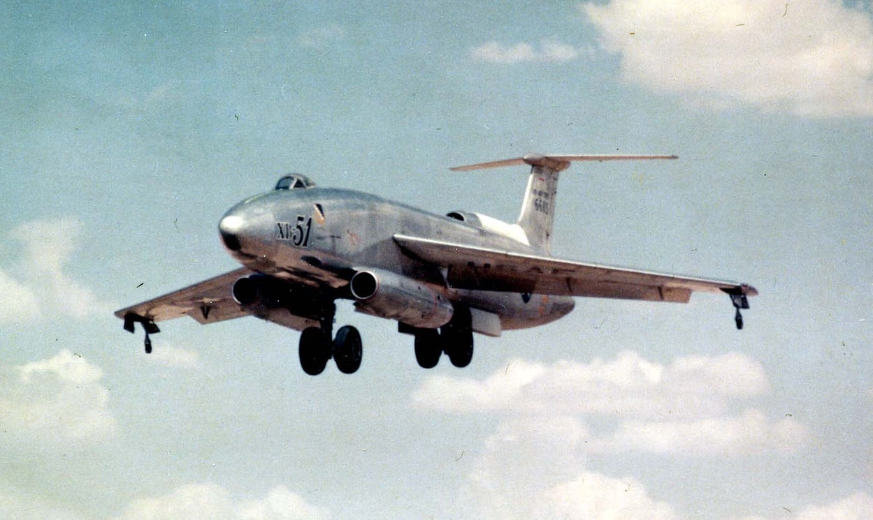 Martin XB-51 à l'atterrissage