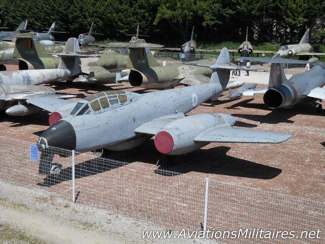 Gloster Meteor T.7 français par Clansman