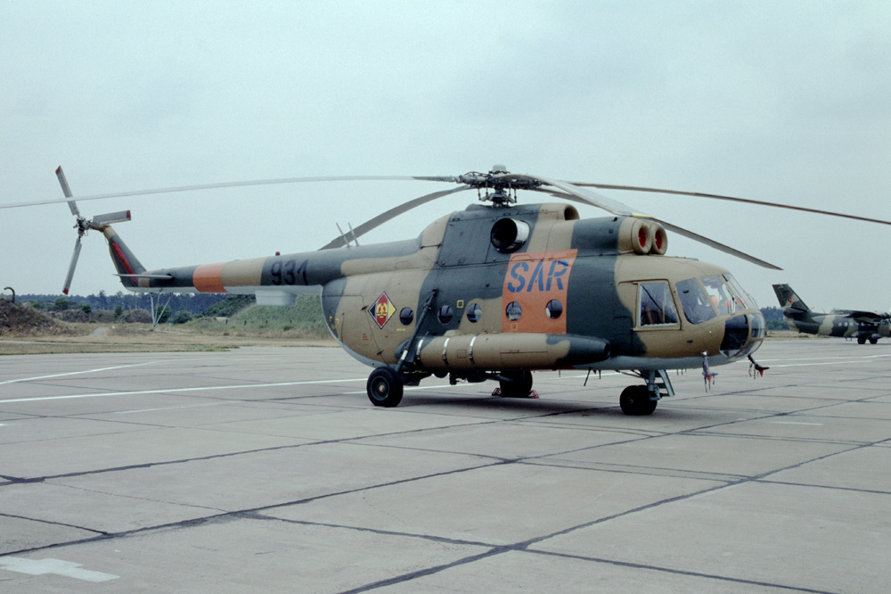 Mil Mi-8T de l'armée est-allemande