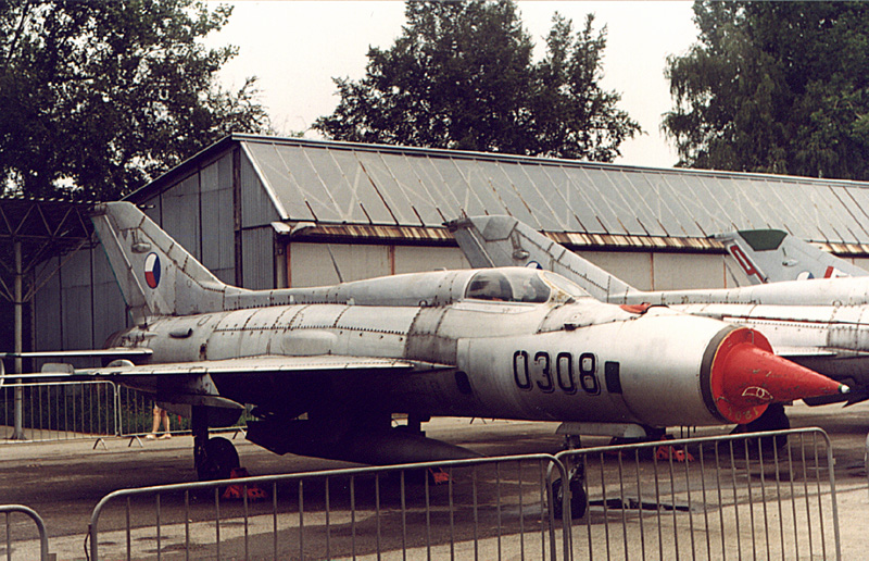 Mikoyan-Gourevitch MiG-21PF tchécoslovaque