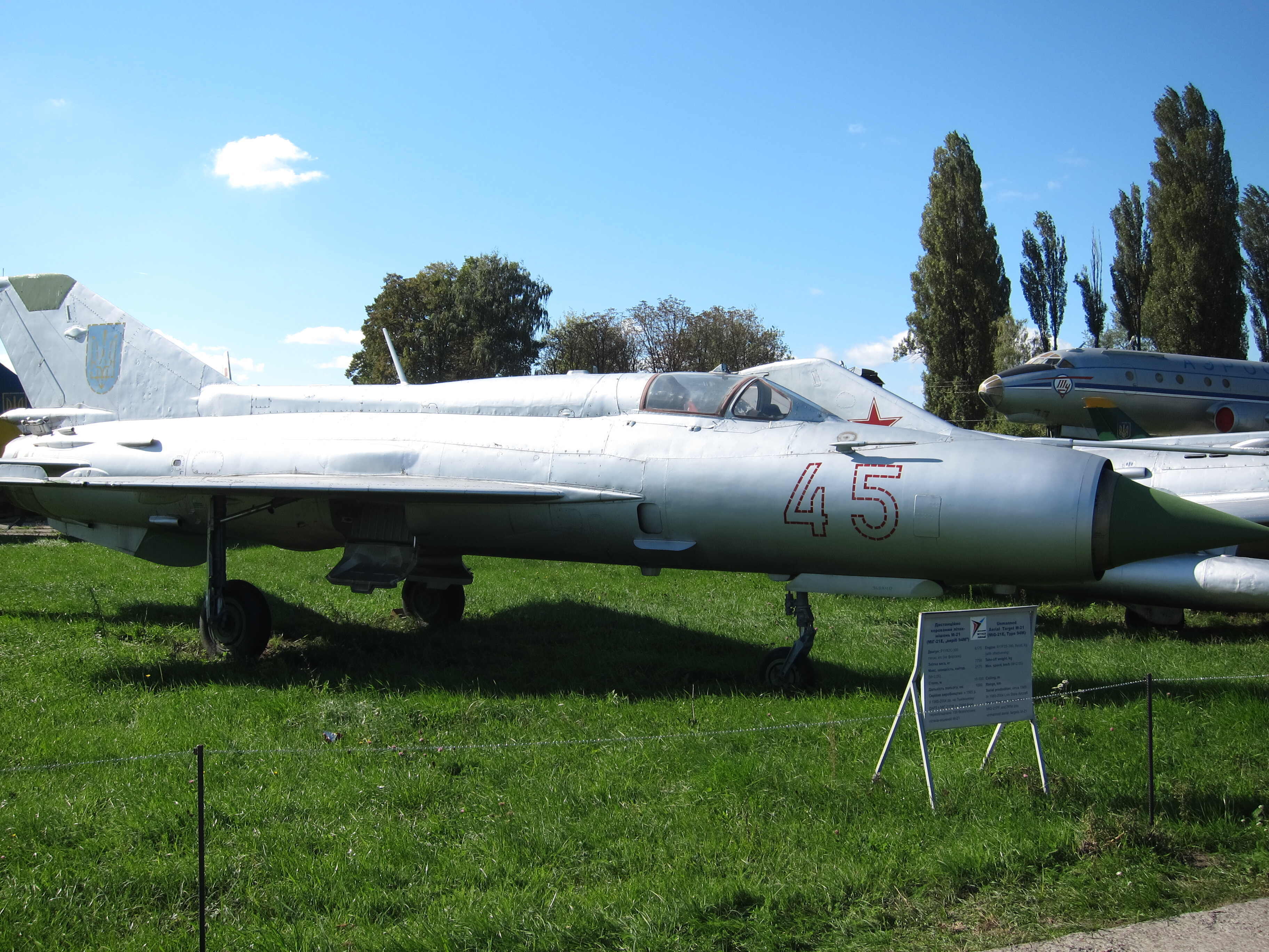 Mikoyan-Gourevitch MiG-21E ukrainien
