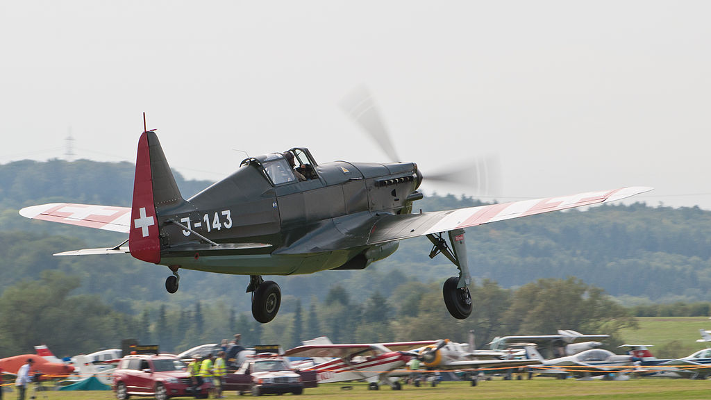 Morane-Saulnier MS.406 (D-3801) au décollage vu de l'arrière
