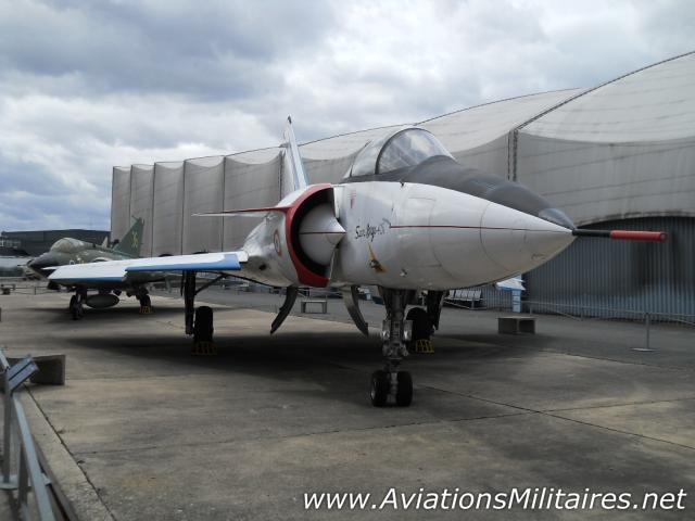 Dassault Mirage 4000 vu de l'avant par Clansman