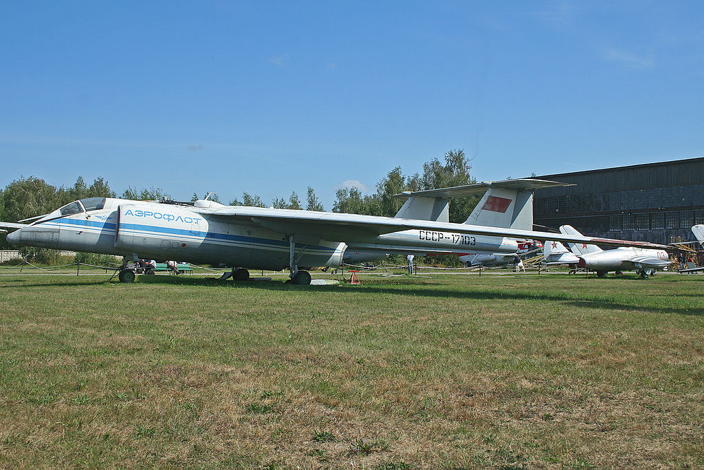 Myasishchev M-17 Mystic-A en 2012
