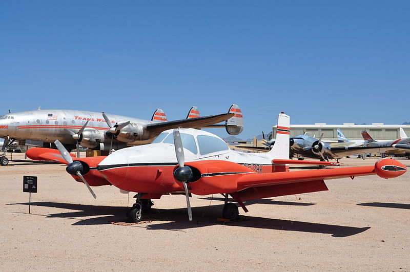 North American Navion (D-16 Twin Navion) exposé