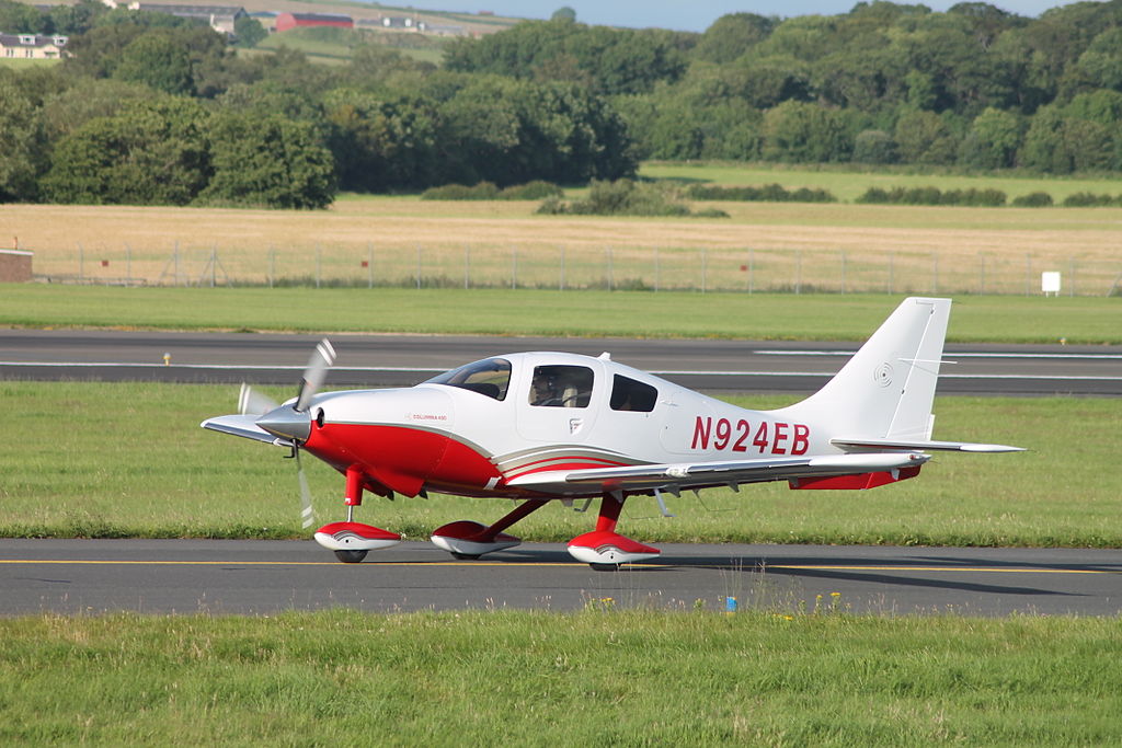 Lancair ES civil au roulage