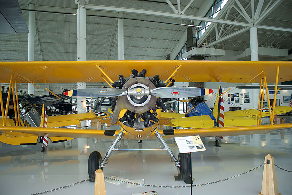 NAF N3N-3 Canary vu de front