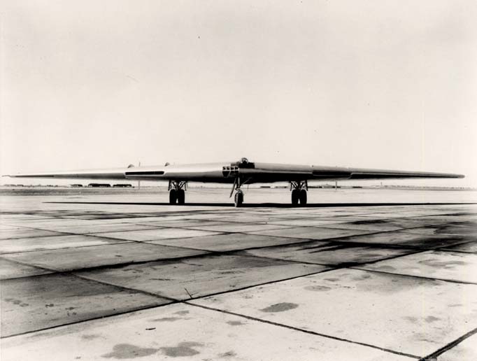 Northrop B-49 (YB-49) vu de front