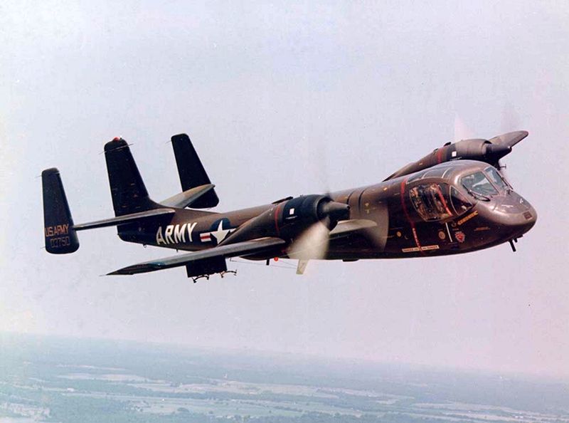 Grumman OV-1C Mohawk de l'US Army en vol