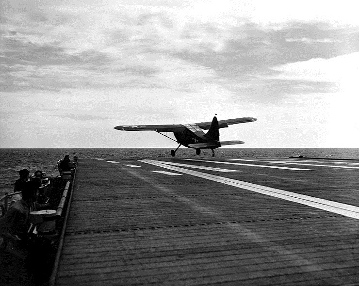 Stinson L-5 Sentinel (OY-2) de l'USMC