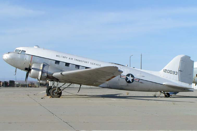 Douglas C-47 Dakota (C-53D Skytrooper) de l'USAAC