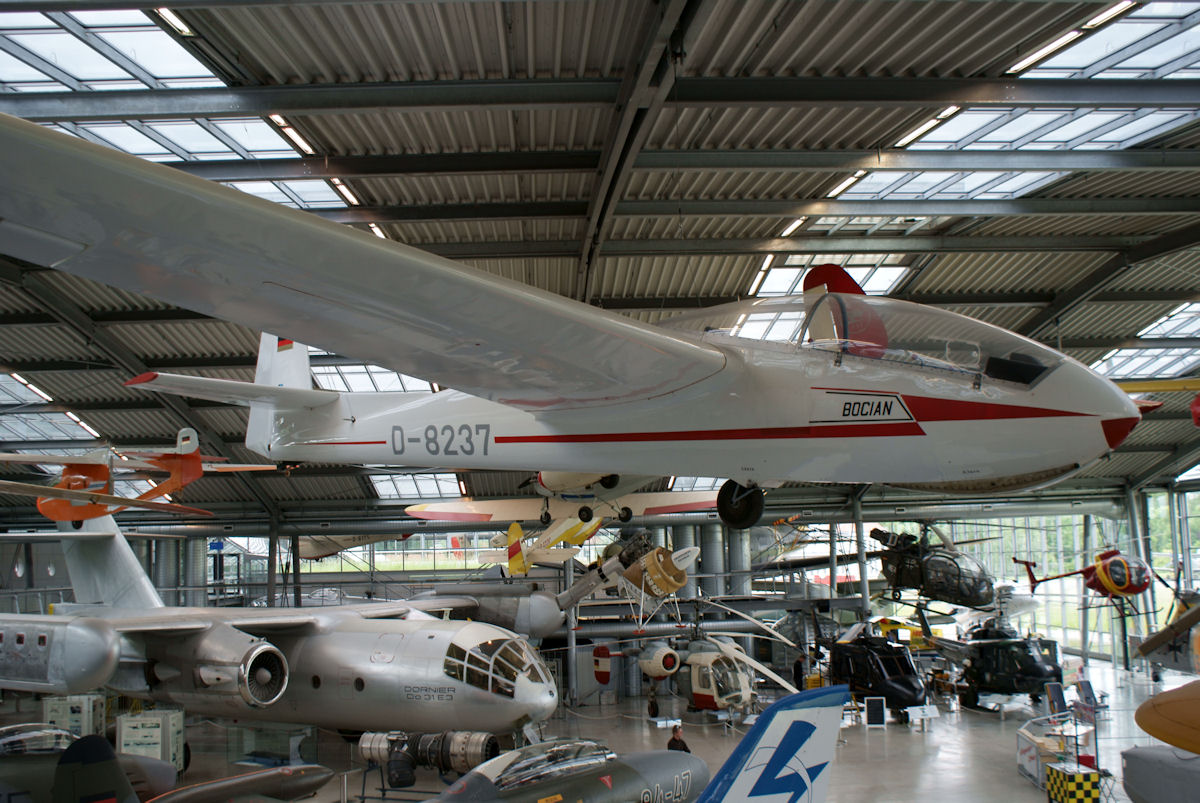 PZL SZD-9bis Bocian-1E vu de côté