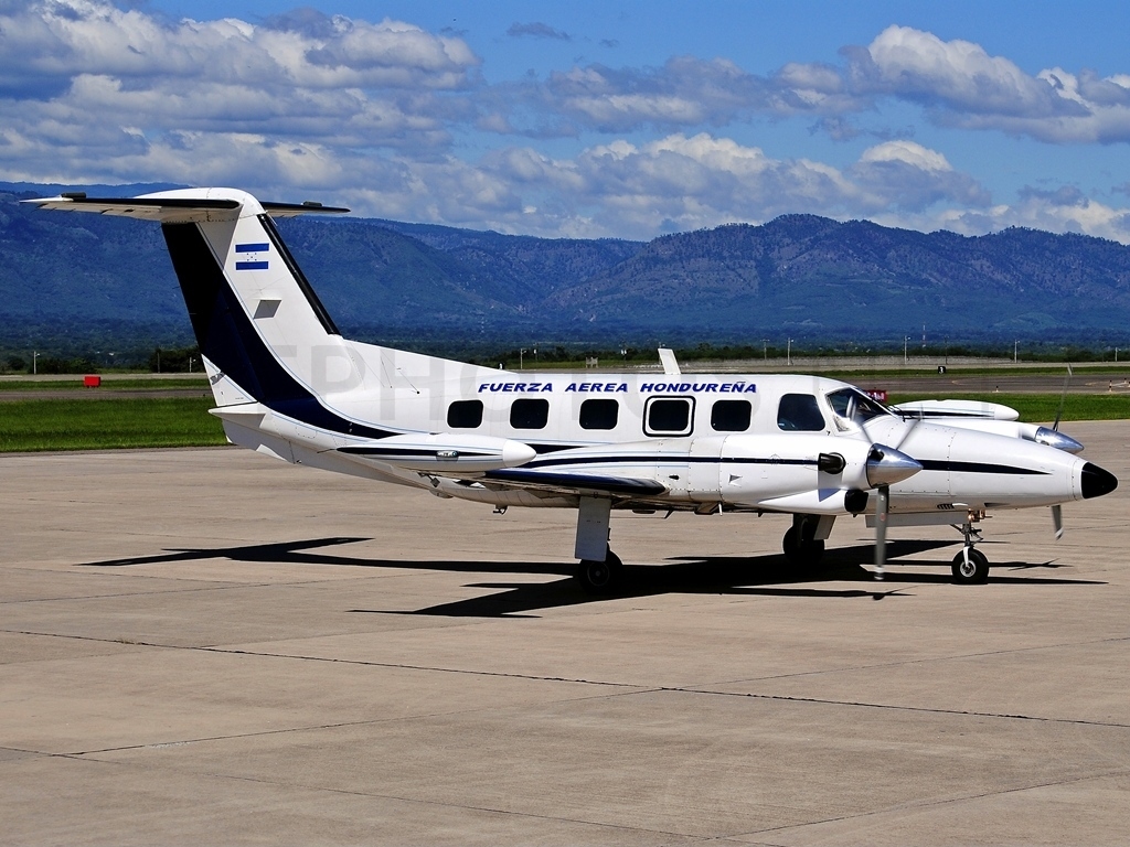 Piper PA-42-720 Cheyenne IIIA hondurien