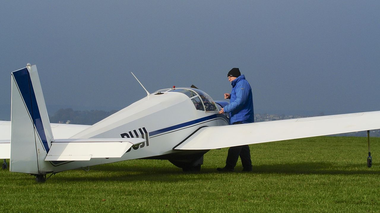 Slingsby T61 Falke vu de l'arrière