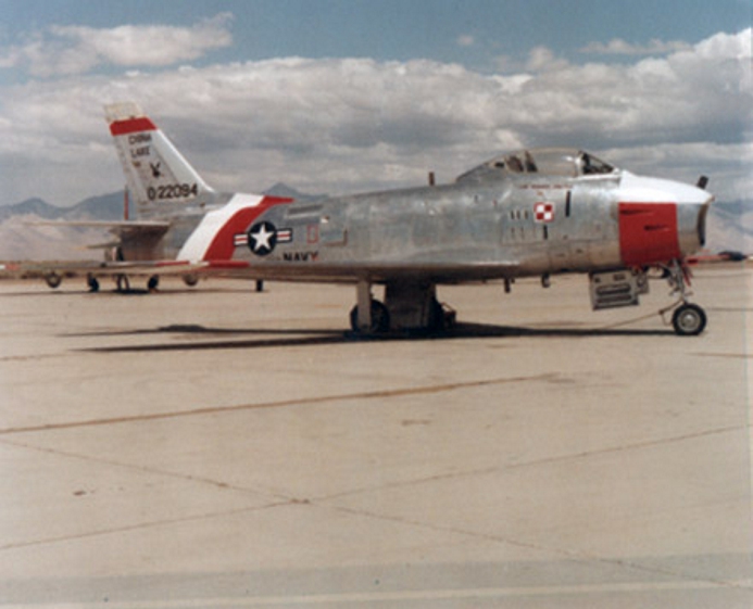 North American QF-86H Sabre de l'US Navy