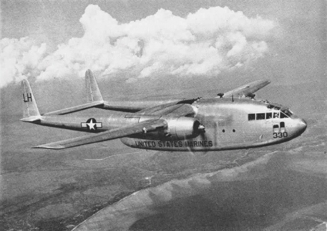 Fairchild C-119C (R4Q-1) de l'USMC en vol