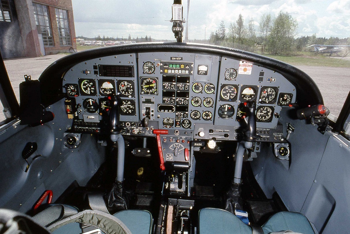 Valmet L-90 Redigo - Cockpit