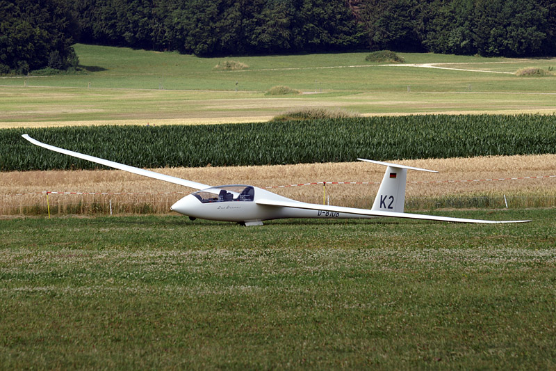 Schempp-Hirth Duo Discus au sol