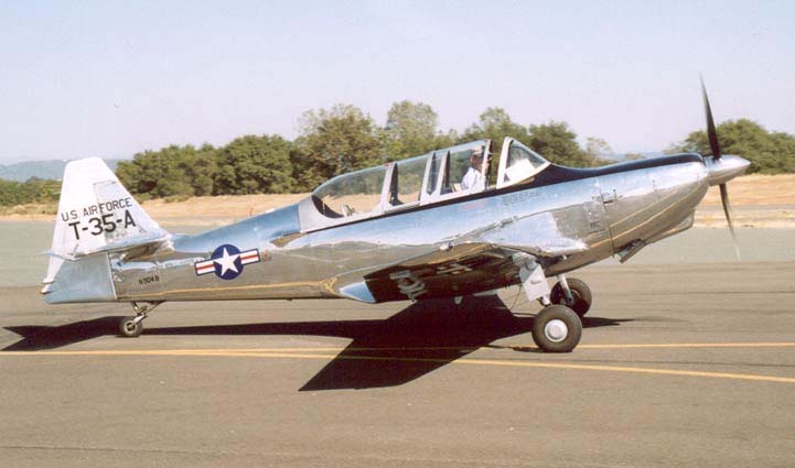 Temco T-35A Buckaroo de l'USAF au sol
