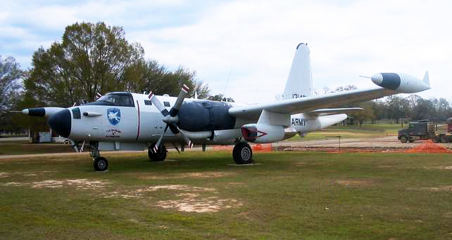 Lockheed P-2 Neptune (AP-2E) de l'US Army