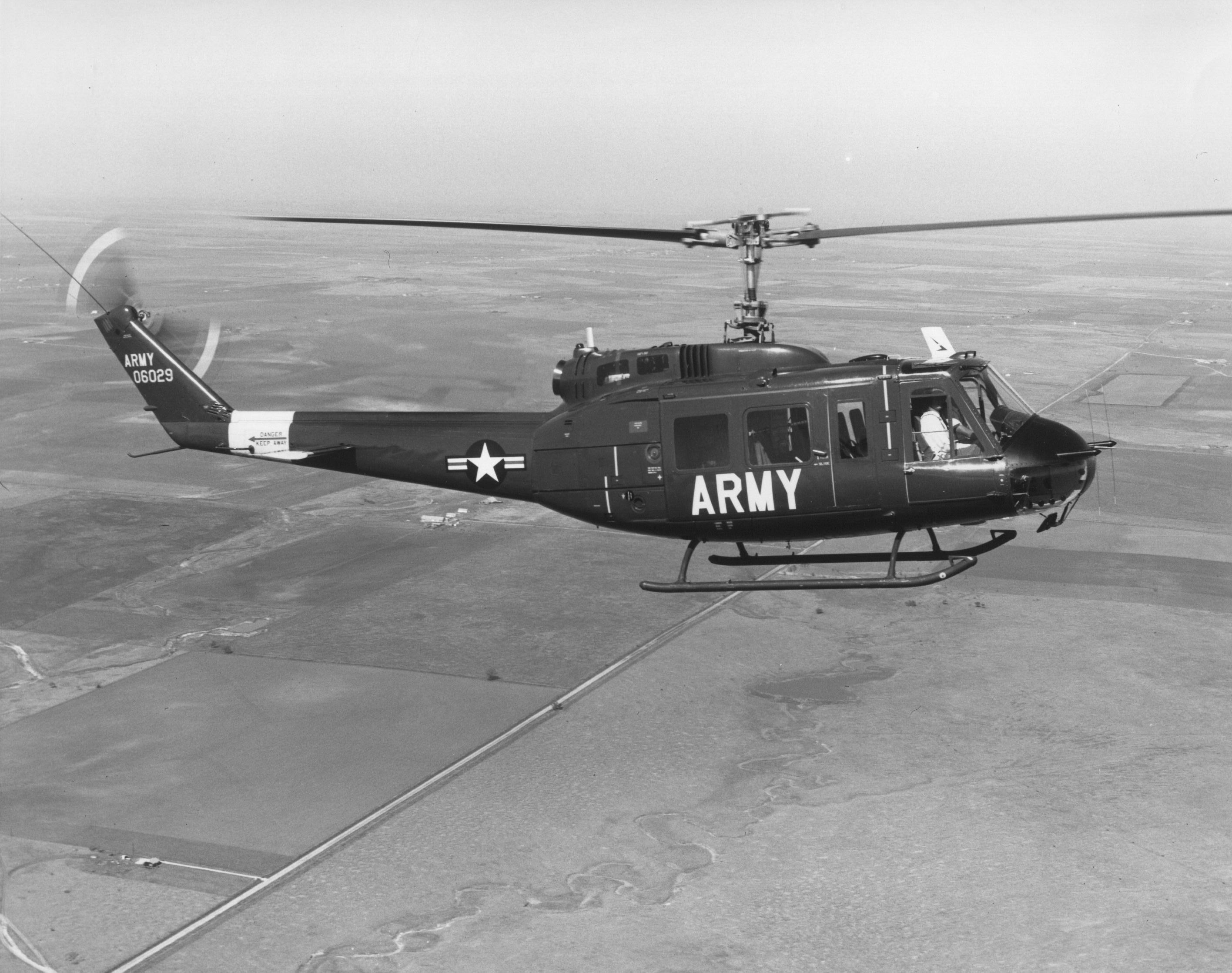 Bell UH-1D Huey de l'US Army