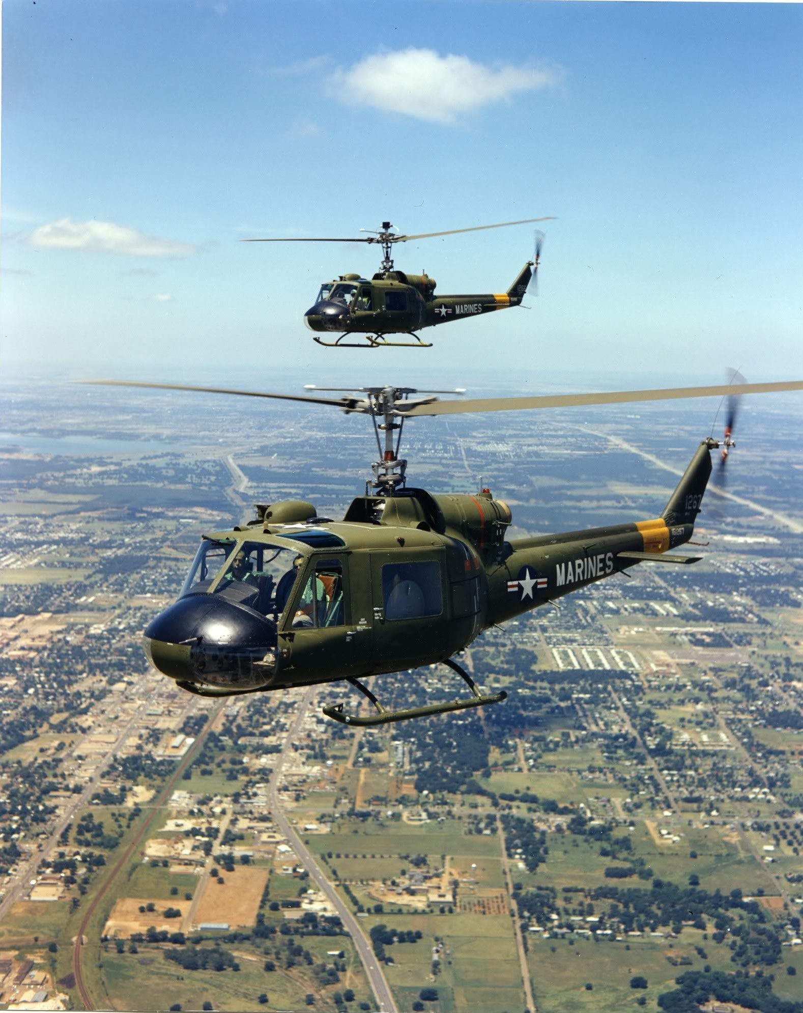 Bell UH-1E Iroquois de l'USMC en vol